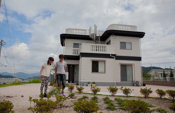 広々敷地に屋上のある暮らし 平位様 シマダ株式会社